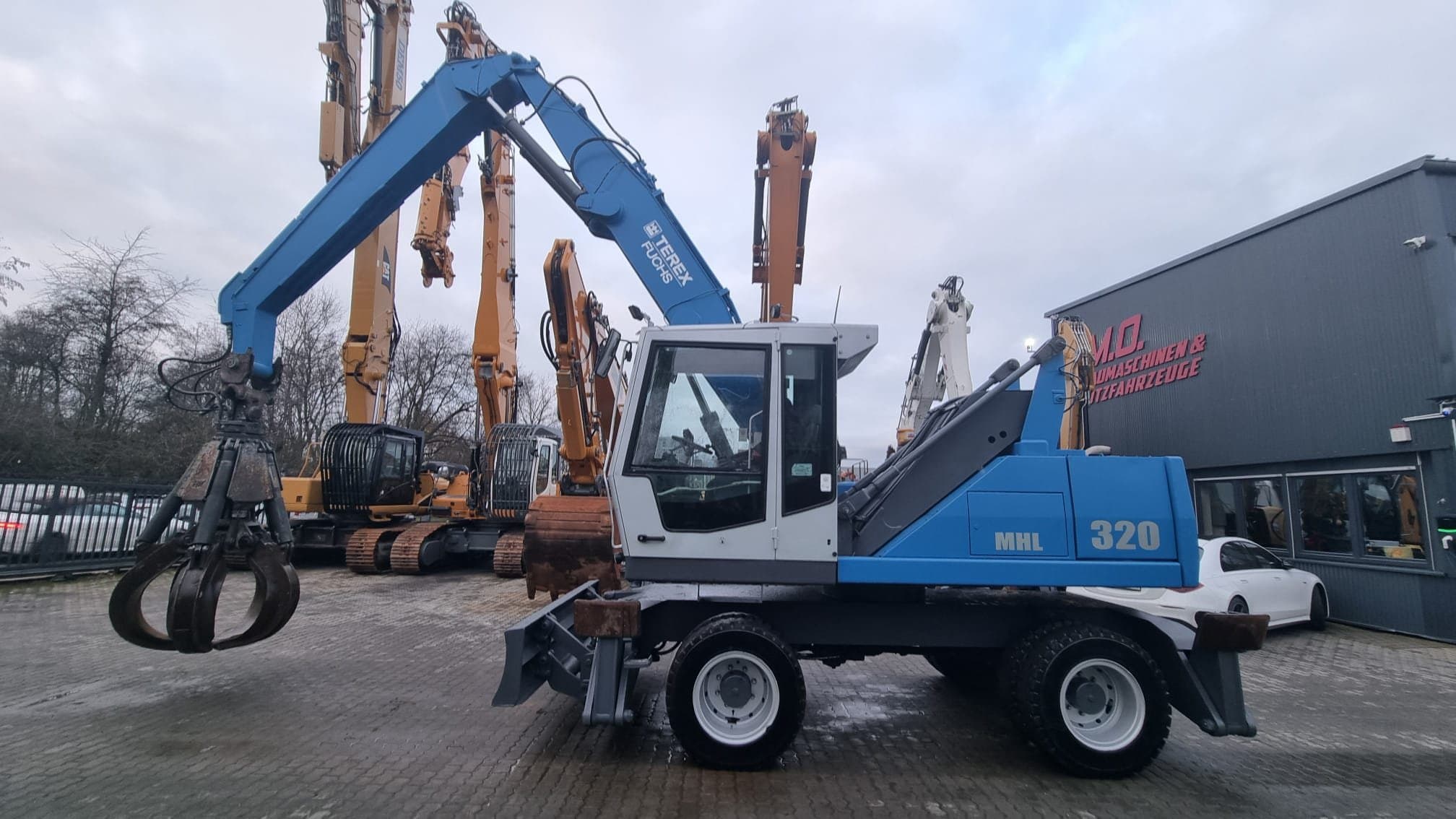 MHL 320 / Hochfahrbare Kabine / ZSA /