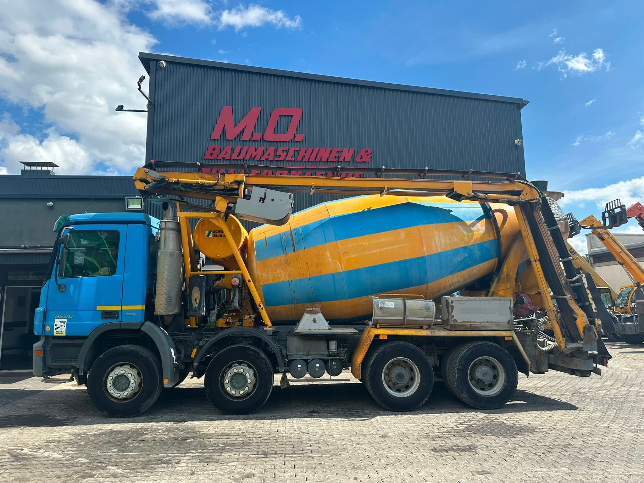 Concrete mixer truck